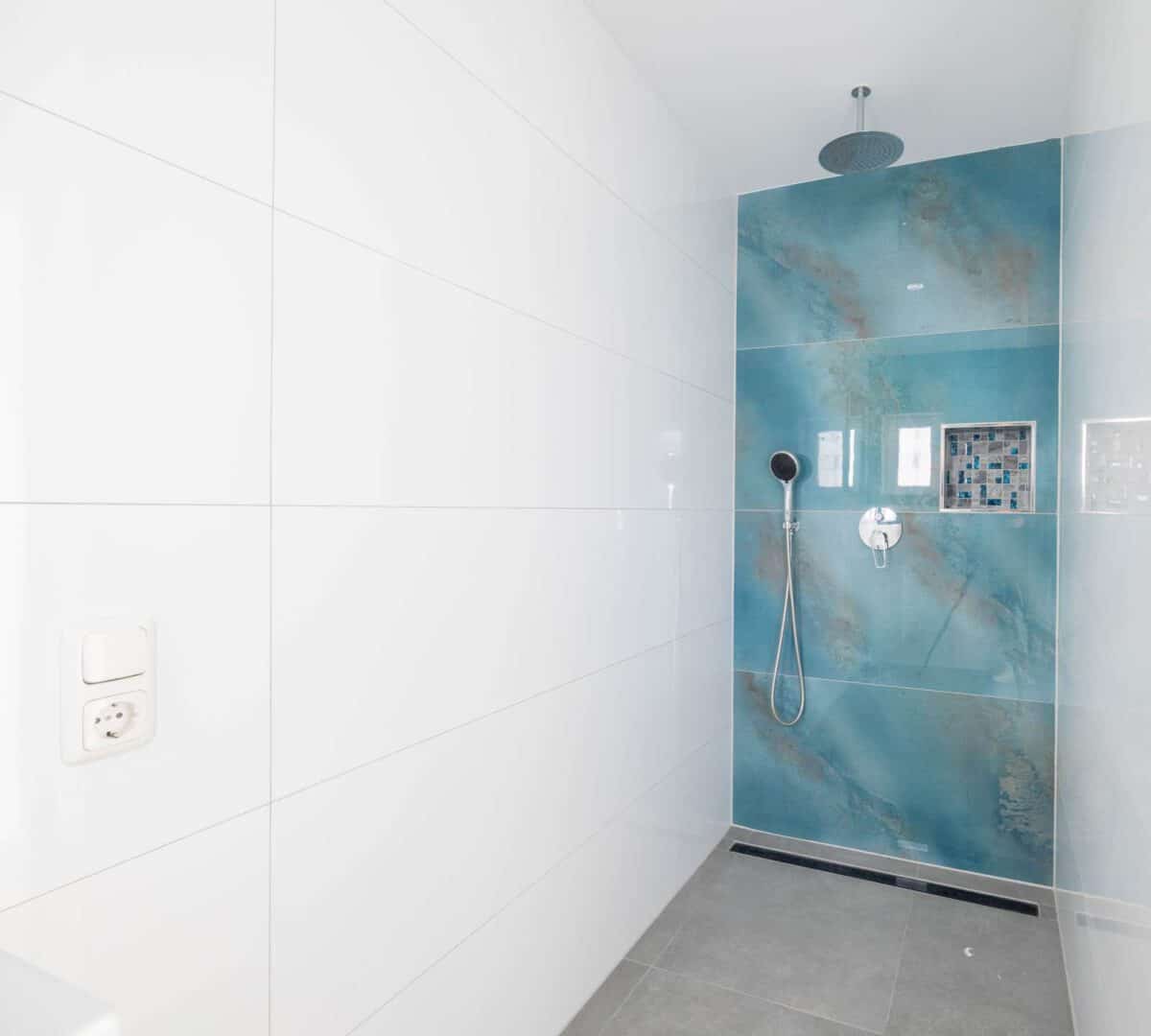 Badezimmer EG