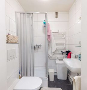 DG Rechts Badezimmer