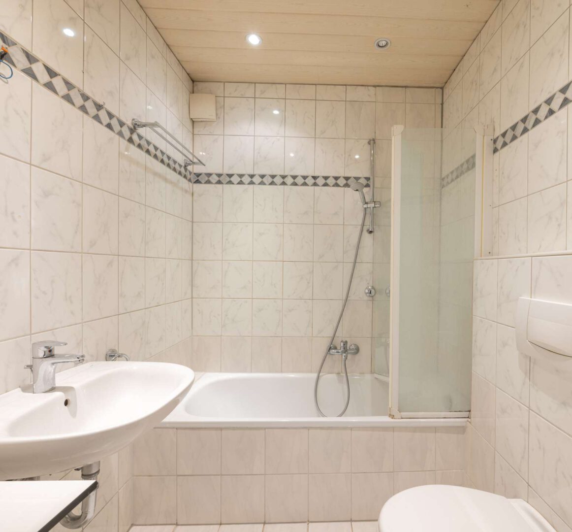 1.OG Rechts Badezimmer