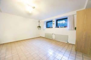 Wohnzimmer rechts Einlieger