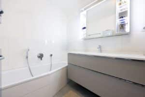 Badezimmer L